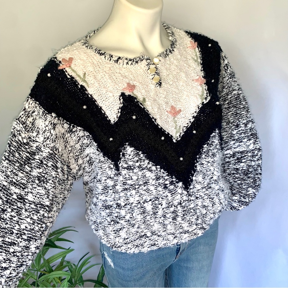 v i n t a g e :: Funky Floral Slouchy Grandma Knit Sweater - Picture 2 of 11